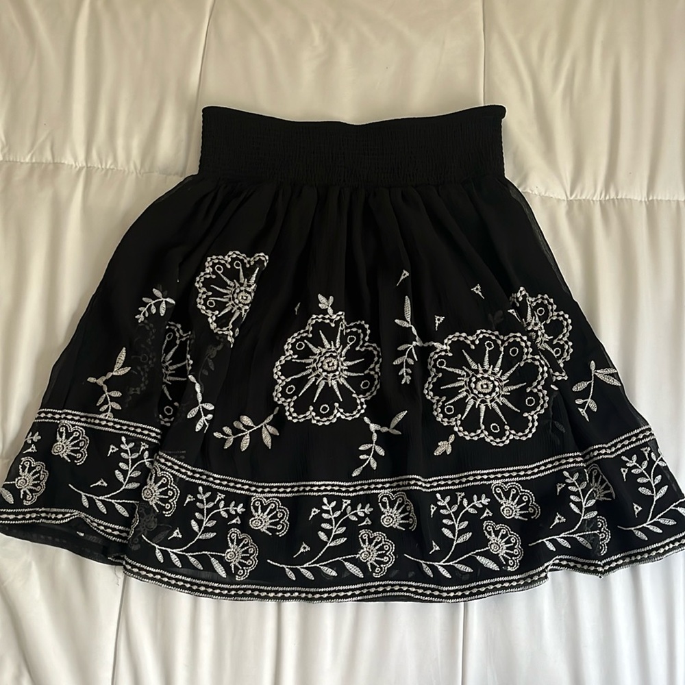 WHBM black chiffon tan floral embroidered smocked waist mini skirt XS